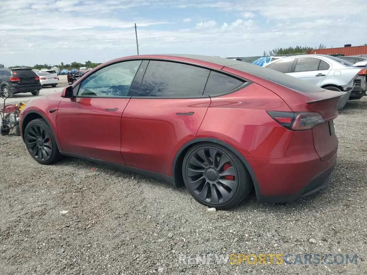 2 Photograph of a damaged car 7SAYGDEFXRF152002 TESLA MODEL Y 2024