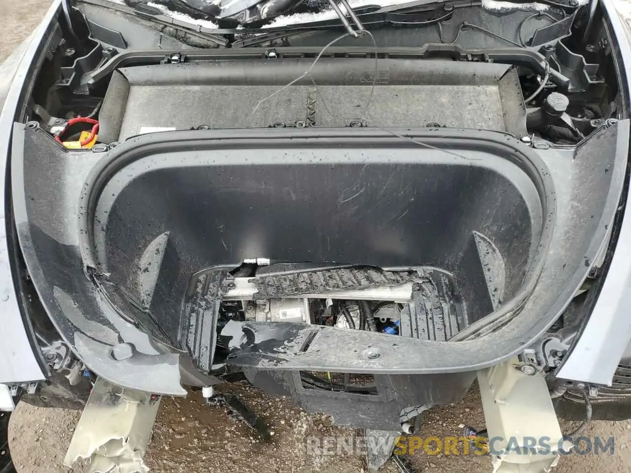 12 Фотография поврежденного автомобиля LRWYGDEE9RC639688 TESLA MODEL Y 2024