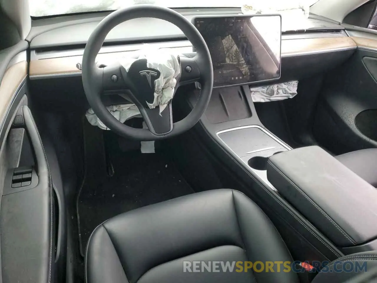 8 Фотография поврежденного автомобиля LRWYGDEE9RC639688 TESLA MODEL Y 2024