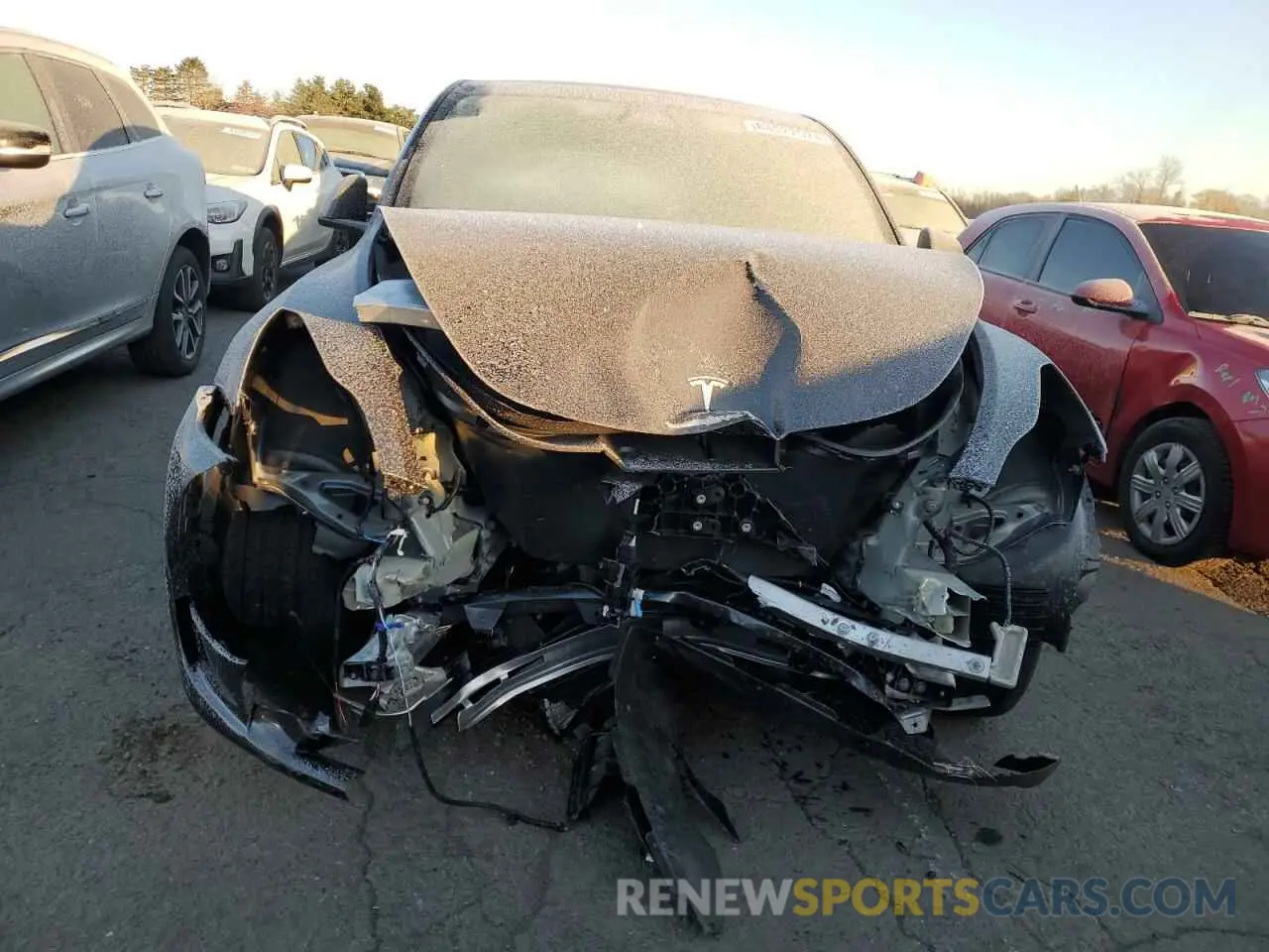 5 Photograph of a damaged car 7SAYGAEE1SF218433 TESLA MODEL Y 2025