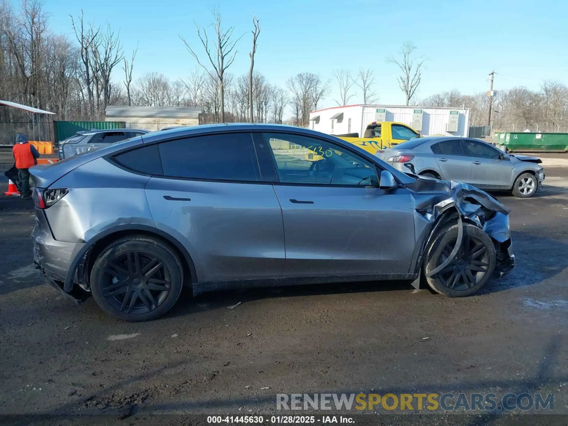 13 Photograph of a damaged car 7SAYGAEE2SF289611 TESLA MODEL Y 2025