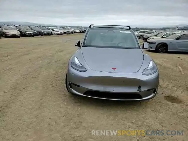 11 Photograph of a damaged car 7SAYGAEE2SF312868 TESLA MODEL Y 2025