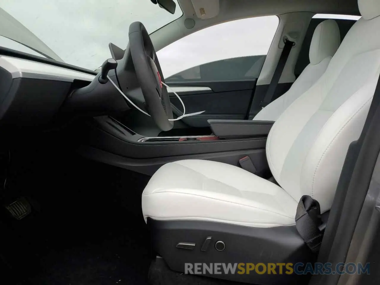 7 Photograph of a damaged car 7SAYGAEE2SF312868 TESLA MODEL Y 2025