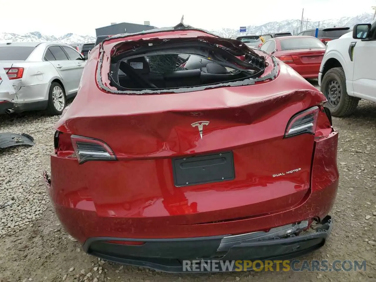 6 Photograph of a damaged car 7SAYGAEE5SF307924 TESLA MODEL Y 2025