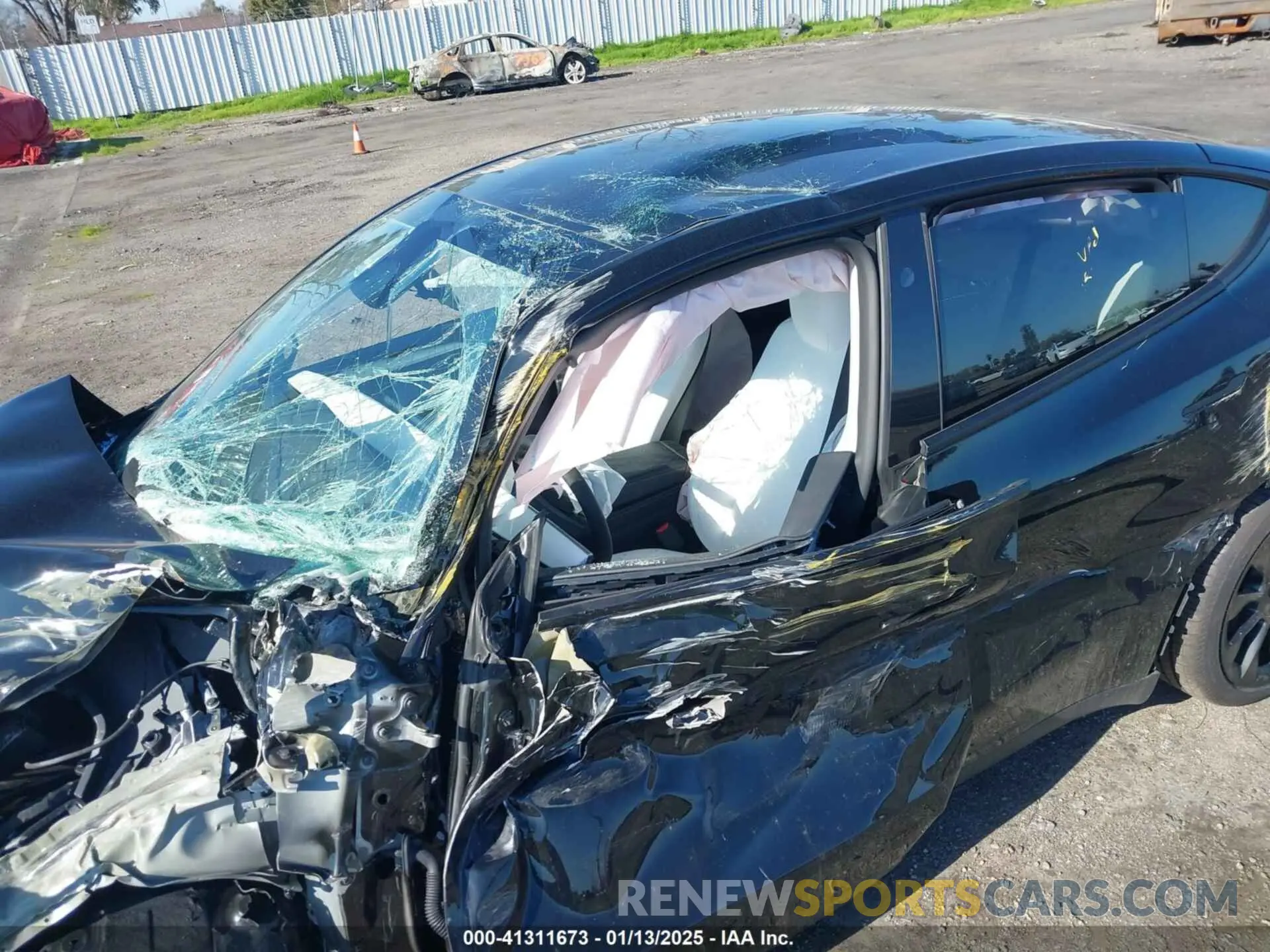 13 Photograph of a damaged car 7SAYGAEE6SF215009 TESLA MODEL Y 2025