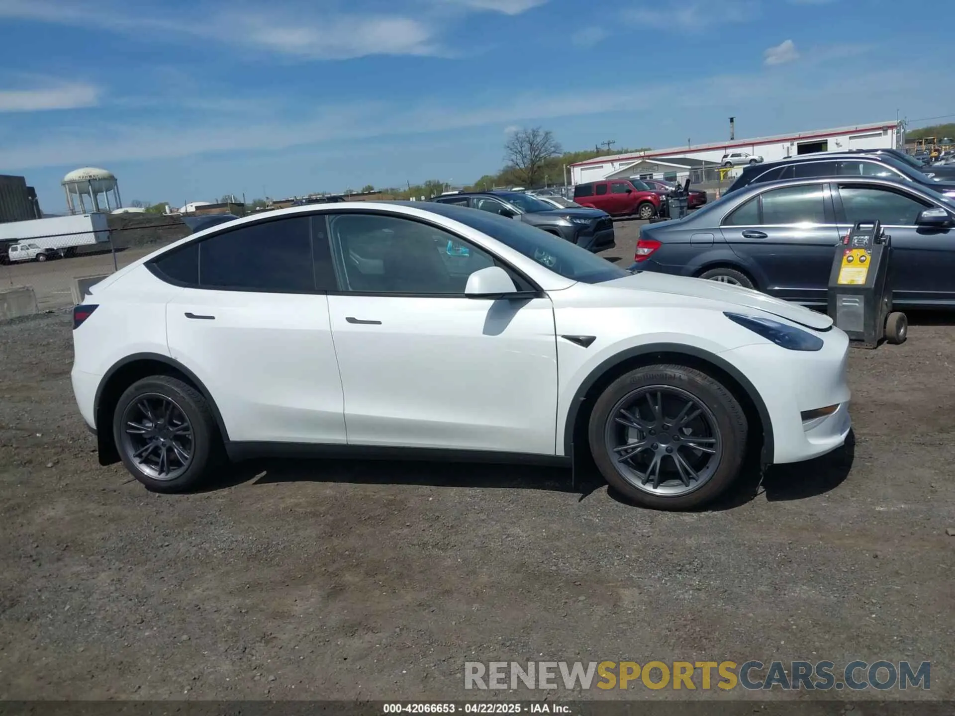 13 Photograph of a damaged car 7SAYGAEE6SF238189 TESLA MODEL Y 2025