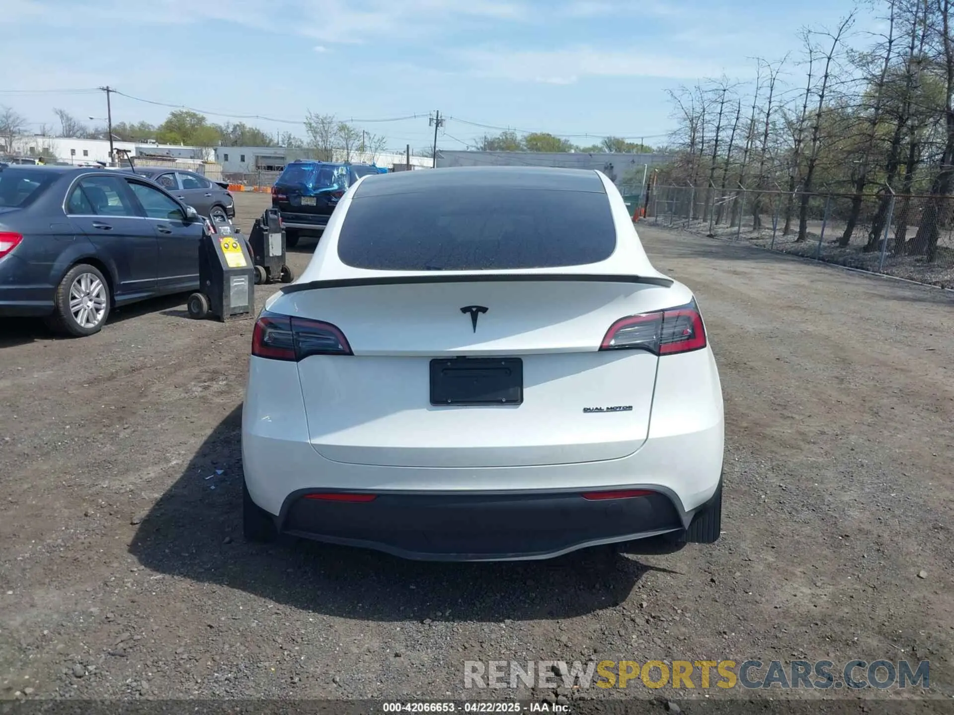 16 Photograph of a damaged car 7SAYGAEE6SF238189 TESLA MODEL Y 2025