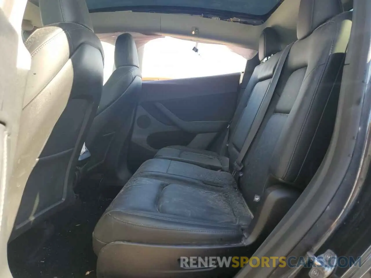 10 Photograph of a damaged car 7SAYGAEE6SF252755 TESLA MODEL Y 2025