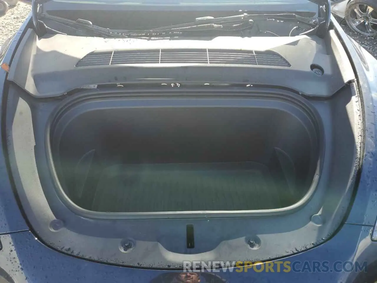 11 Photograph of a damaged car 7SAYGAEE6SF252755 TESLA MODEL Y 2025
