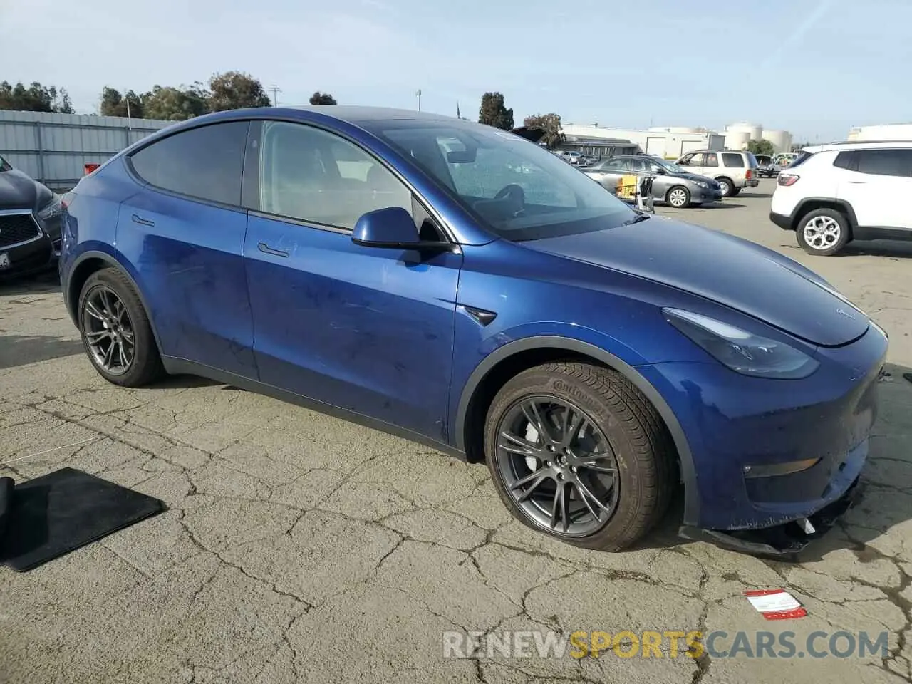 4 Фотография поврежденного автомобиля 7SAYGAEE8SF262557 TESLA MODEL Y 2025
