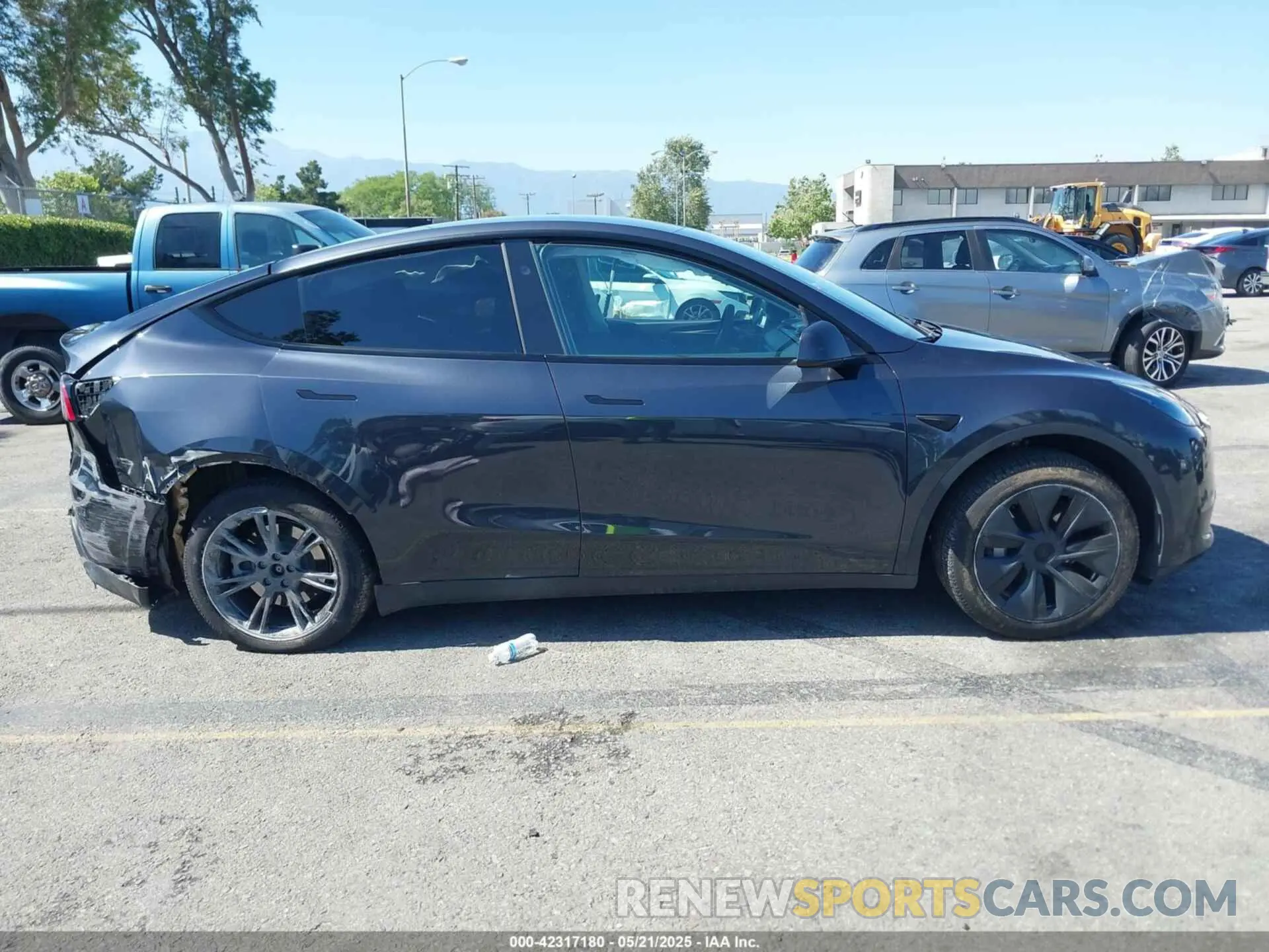 13 Фотография поврежденного автомобиля 7SAYGDED1SF220689 TESLA MODEL Y 2025