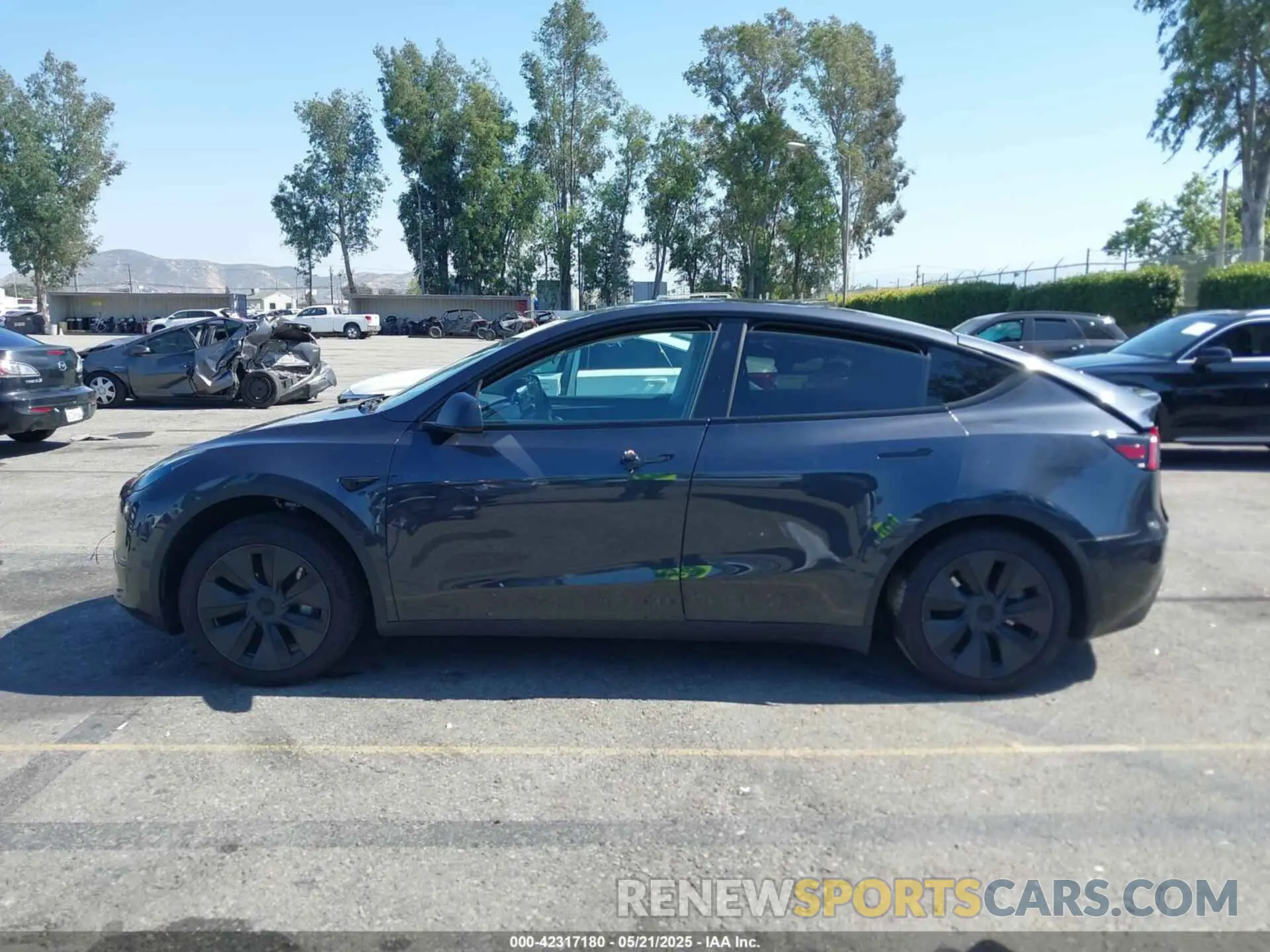 14 Фотография поврежденного автомобиля 7SAYGDED1SF220689 TESLA MODEL Y 2025
