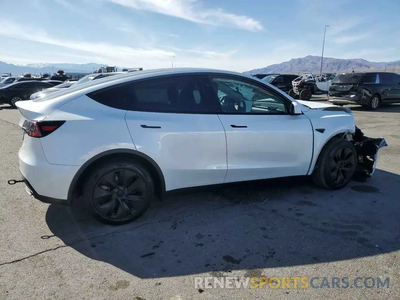 3 Фотография поврежденного автомобиля 7SAYGDED2SA373756 TESLA MODEL Y 2025