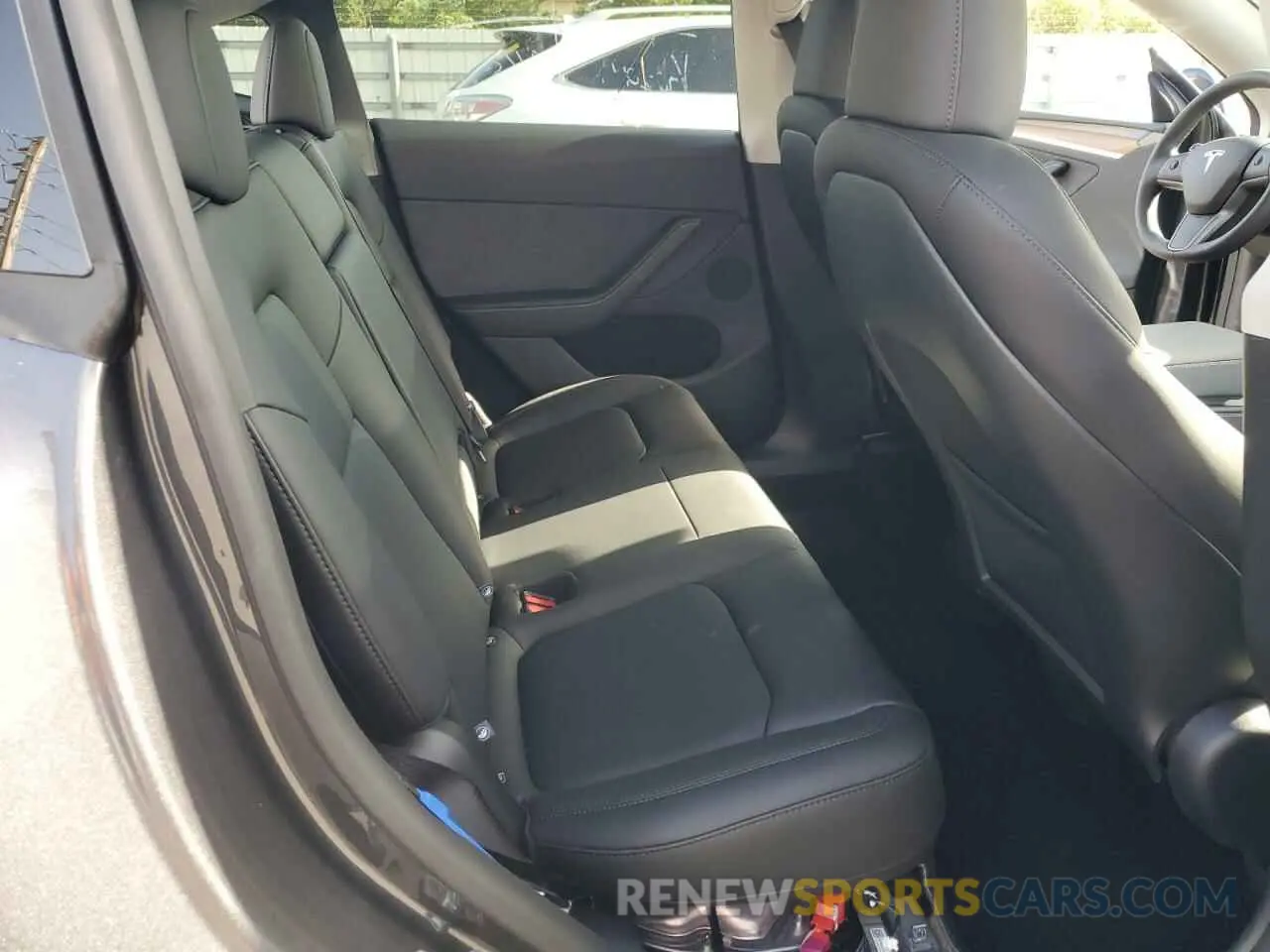 10 Photograph of a damaged car 7SAYGDED2SA374423 TESLA MODEL Y 2025
