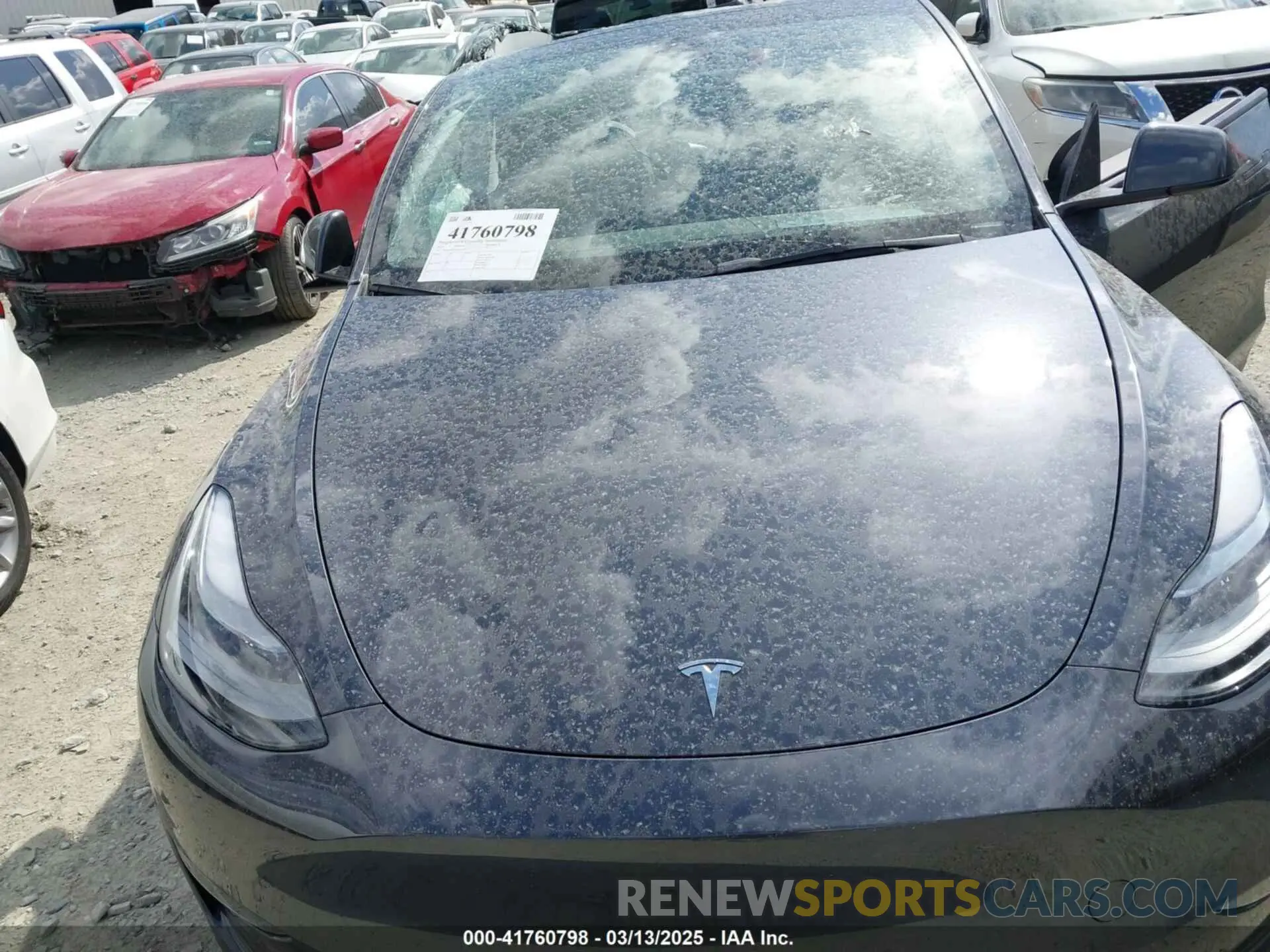 10 Photograph of a damaged car 7SAYGDED3SA352138 TESLA MODEL Y 2025
