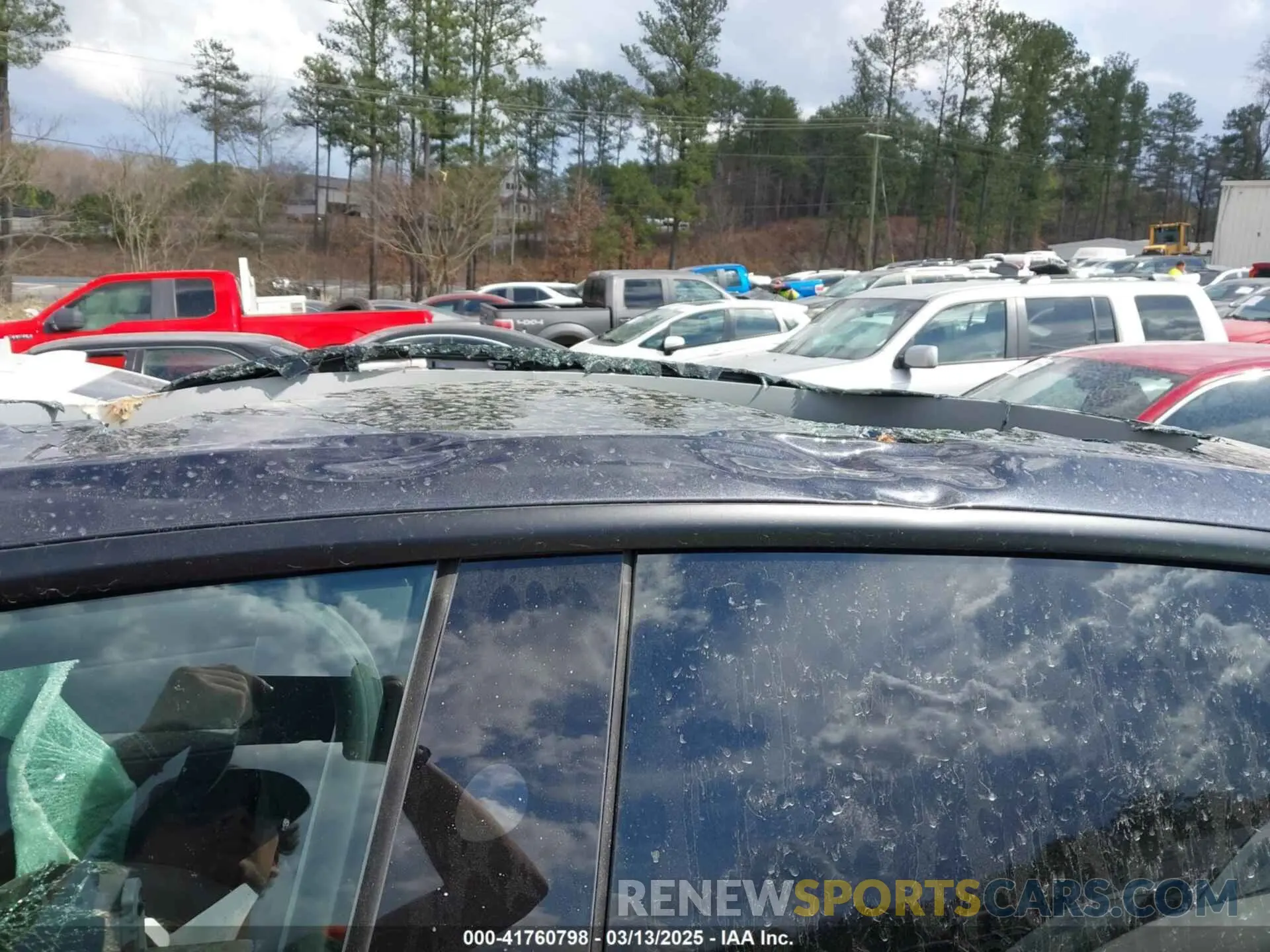 21 Photograph of a damaged car 7SAYGDED3SA352138 TESLA MODEL Y 2025