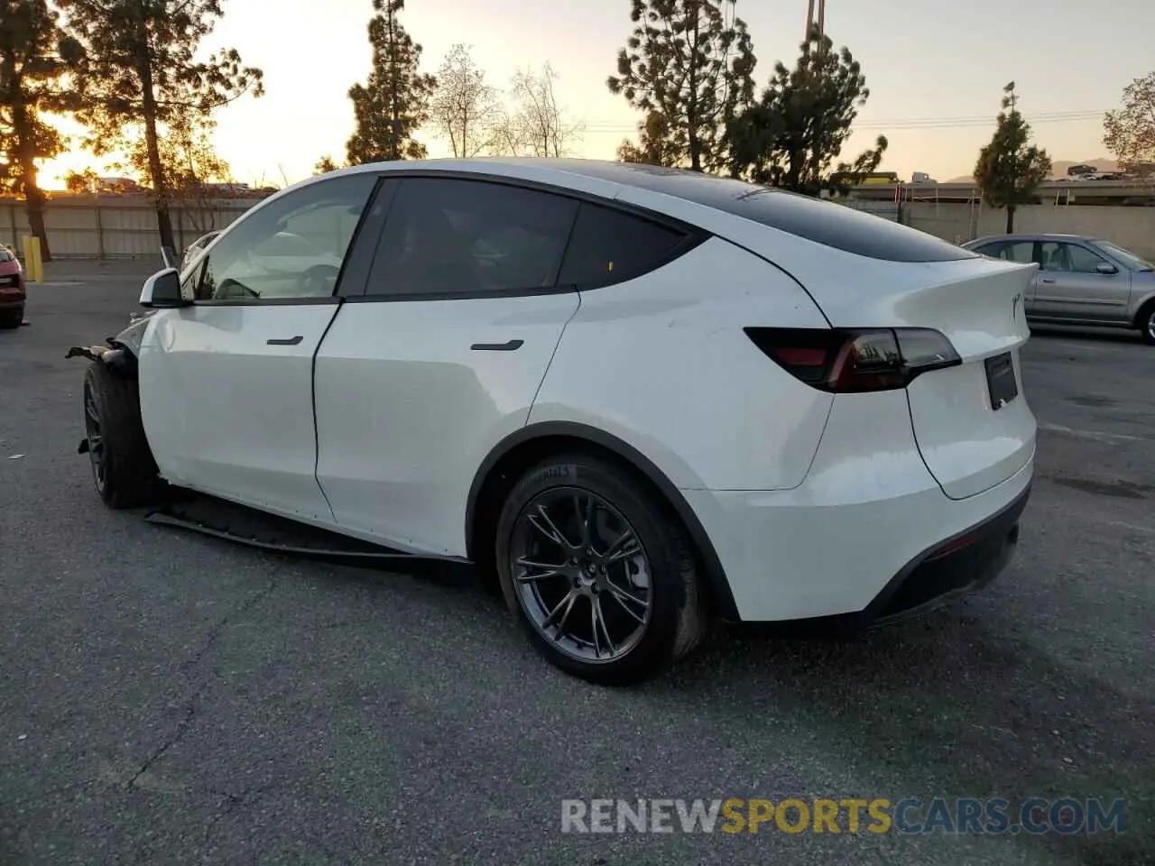 2 Фотография поврежденного автомобиля 7SAYGDED3SF222525 TESLA MODEL Y 2025