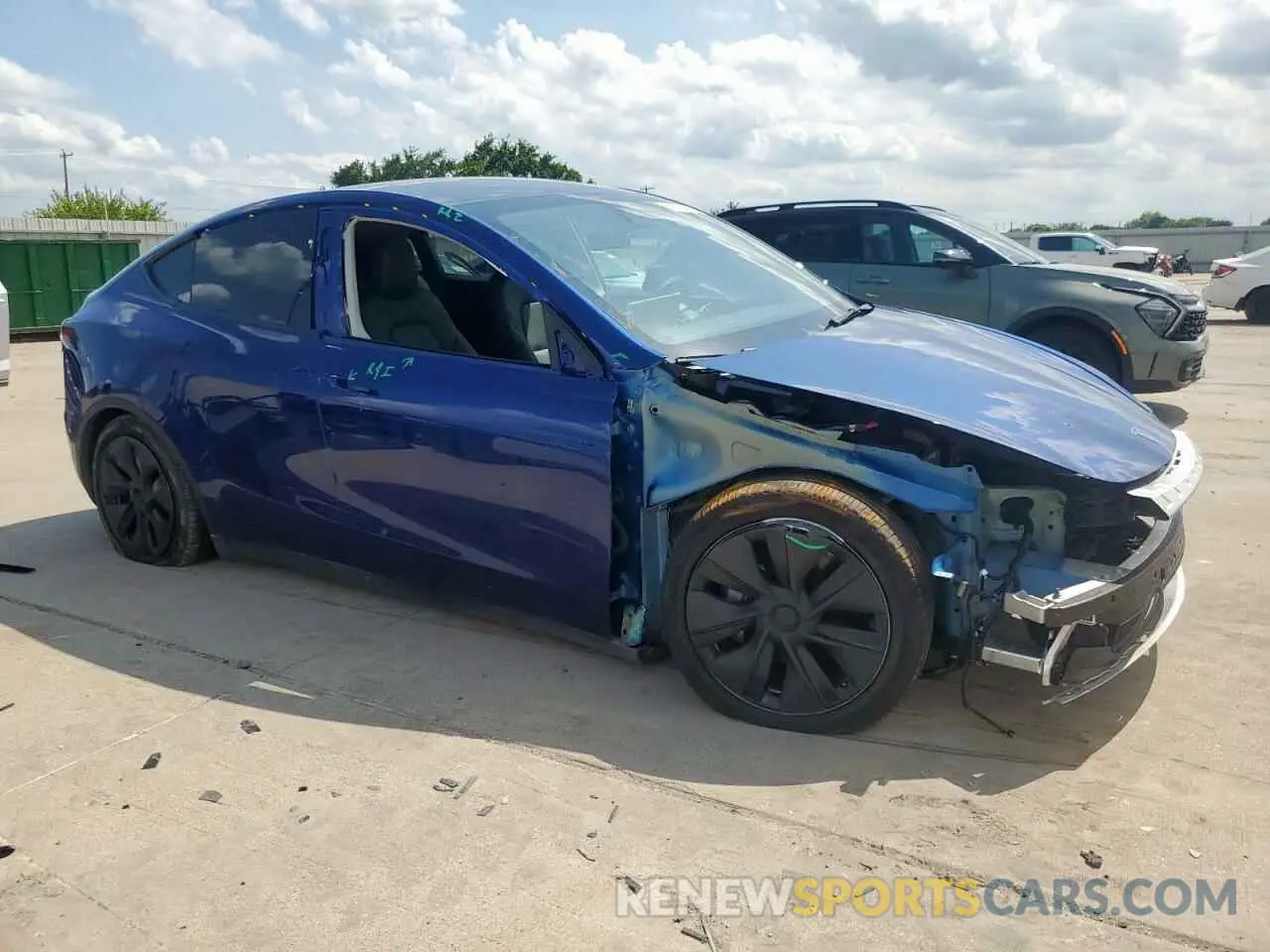 4 Photograph of a damaged car 7SAYGDED3SF250082 TESLA MODEL Y 2025