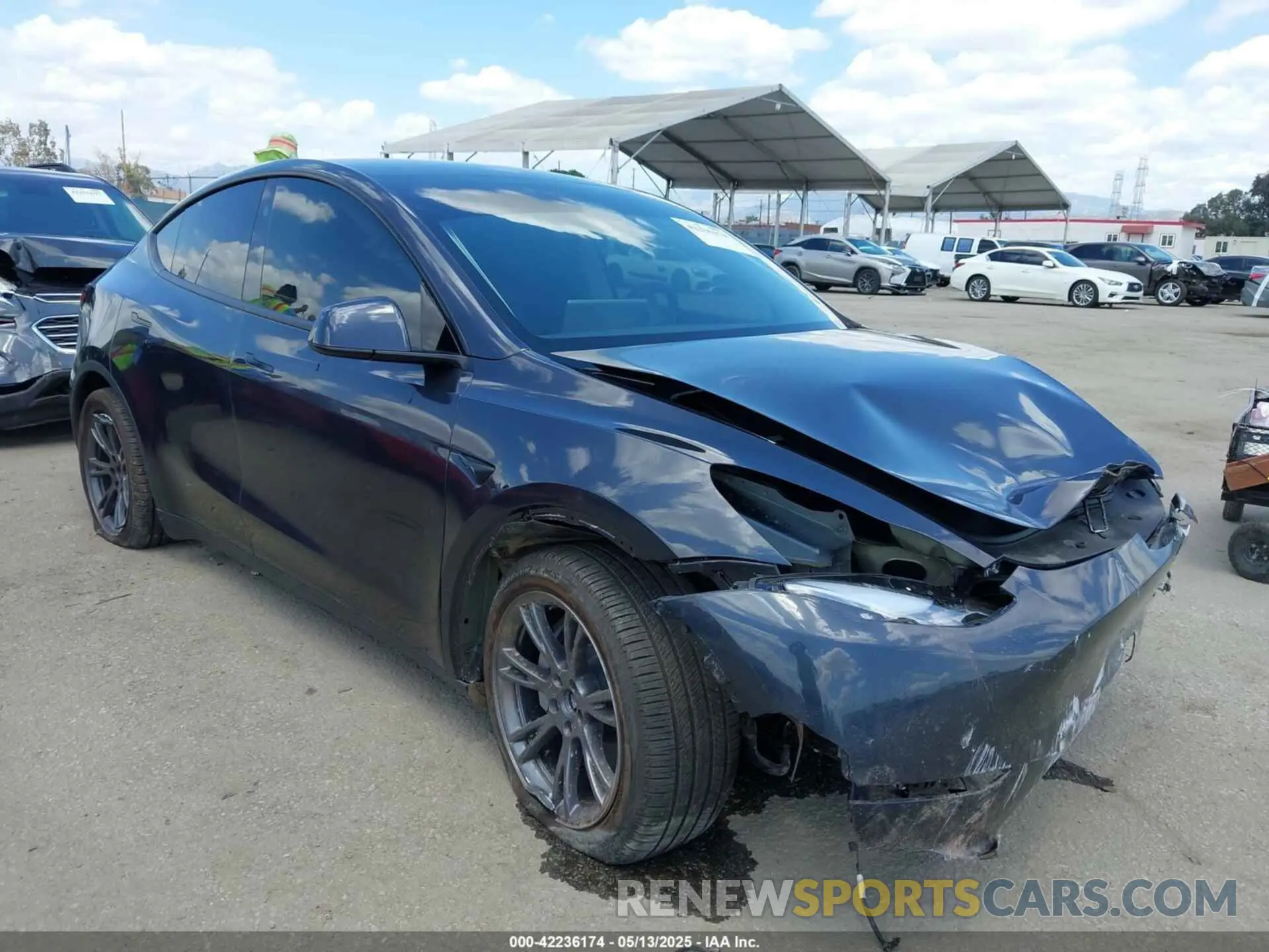 1 Фотография поврежденного автомобиля 7SAYGDED3SF266685 TESLA MODEL Y 2025