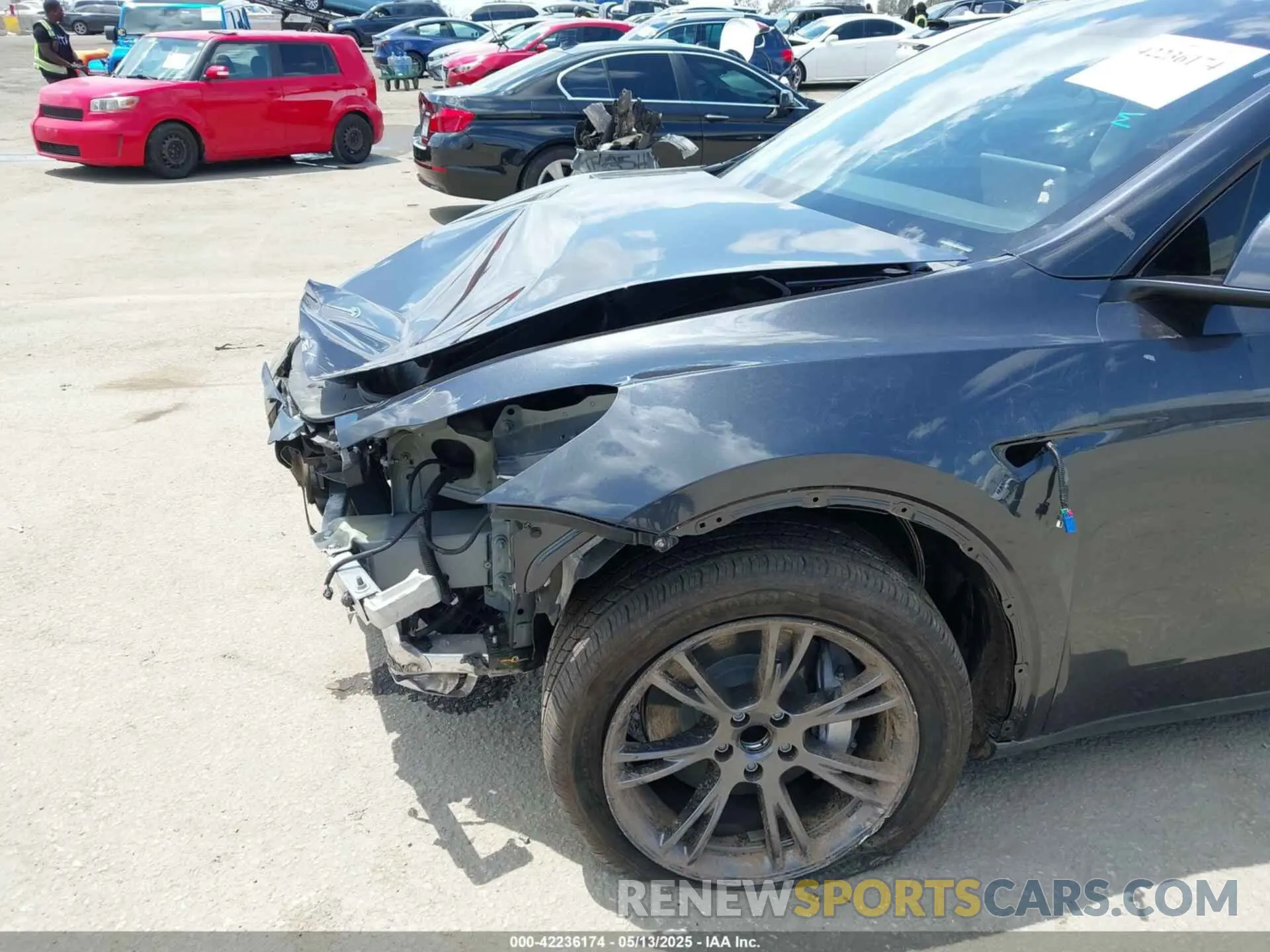 6 Фотография поврежденного автомобиля 7SAYGDED3SF266685 TESLA MODEL Y 2025