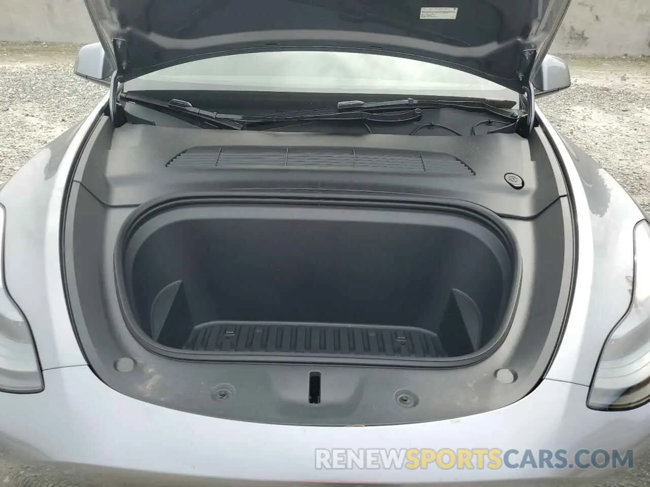 11 Photograph of a damaged car 7SAYGDED3SF281798 TESLA MODEL Y 2025