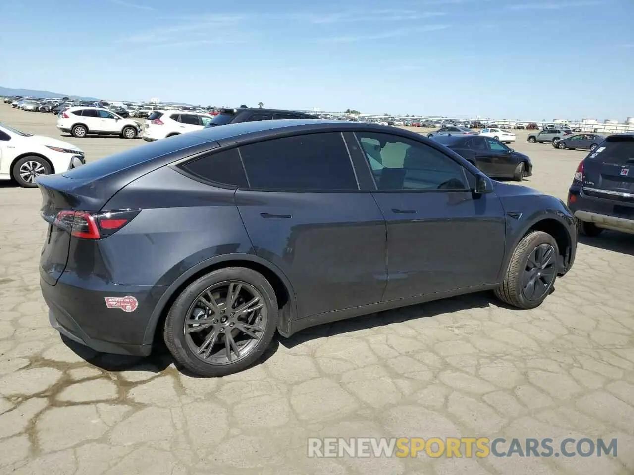 3 Фотография поврежденного автомобиля 7SAYGDED4SF240354 TESLA MODEL Y 2025