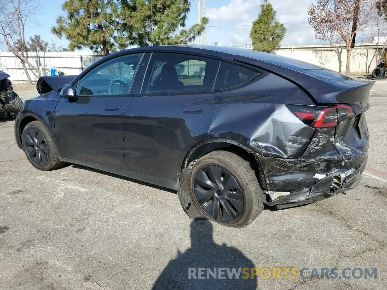 2 Фотография поврежденного автомобиля 7SAYGDED4SF242721 TESLA MODEL Y 2025