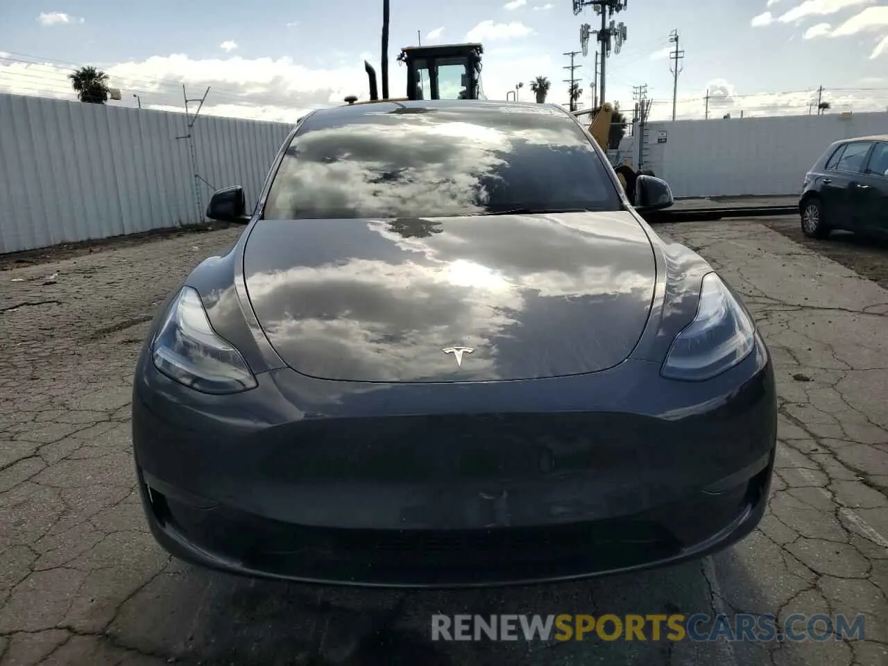 5 Photograph of a damaged car 7SAYGDED4SF267747 TESLA MODEL Y 2025