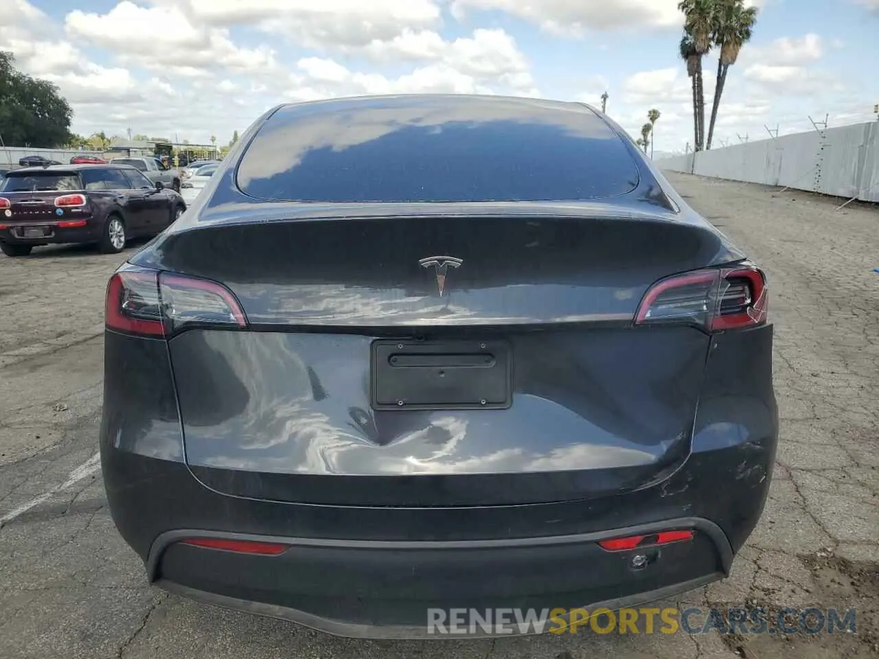 6 Photograph of a damaged car 7SAYGDED4SF267747 TESLA MODEL Y 2025