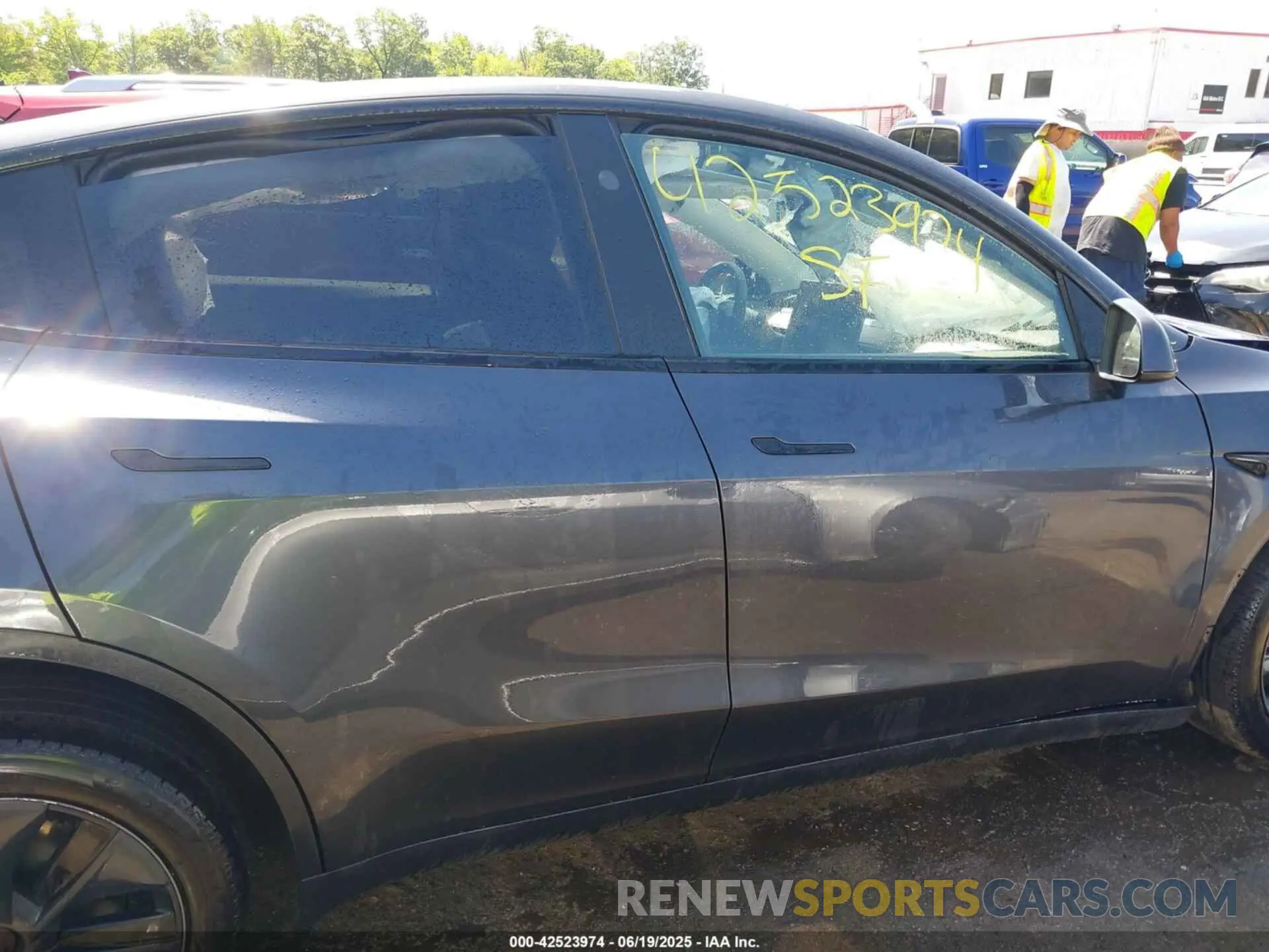 13 Фотография поврежденного автомобиля 7SAYGDED5SA352934 TESLA MODEL Y 2025