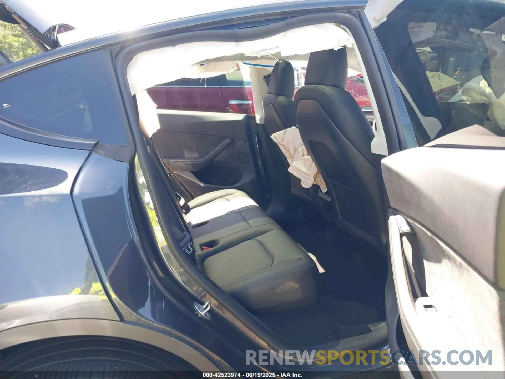 8 Фотография поврежденного автомобиля 7SAYGDED5SA352934 TESLA MODEL Y 2025