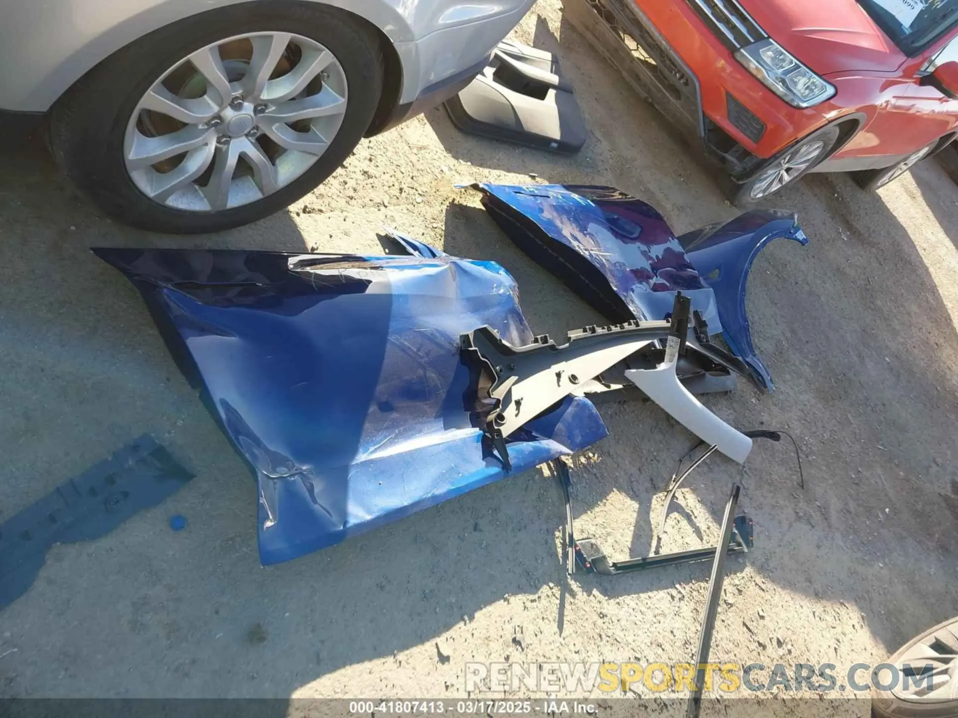 12 Фотография поврежденного автомобиля 7SAYGDED5SA374626 TESLA MODEL Y 2025