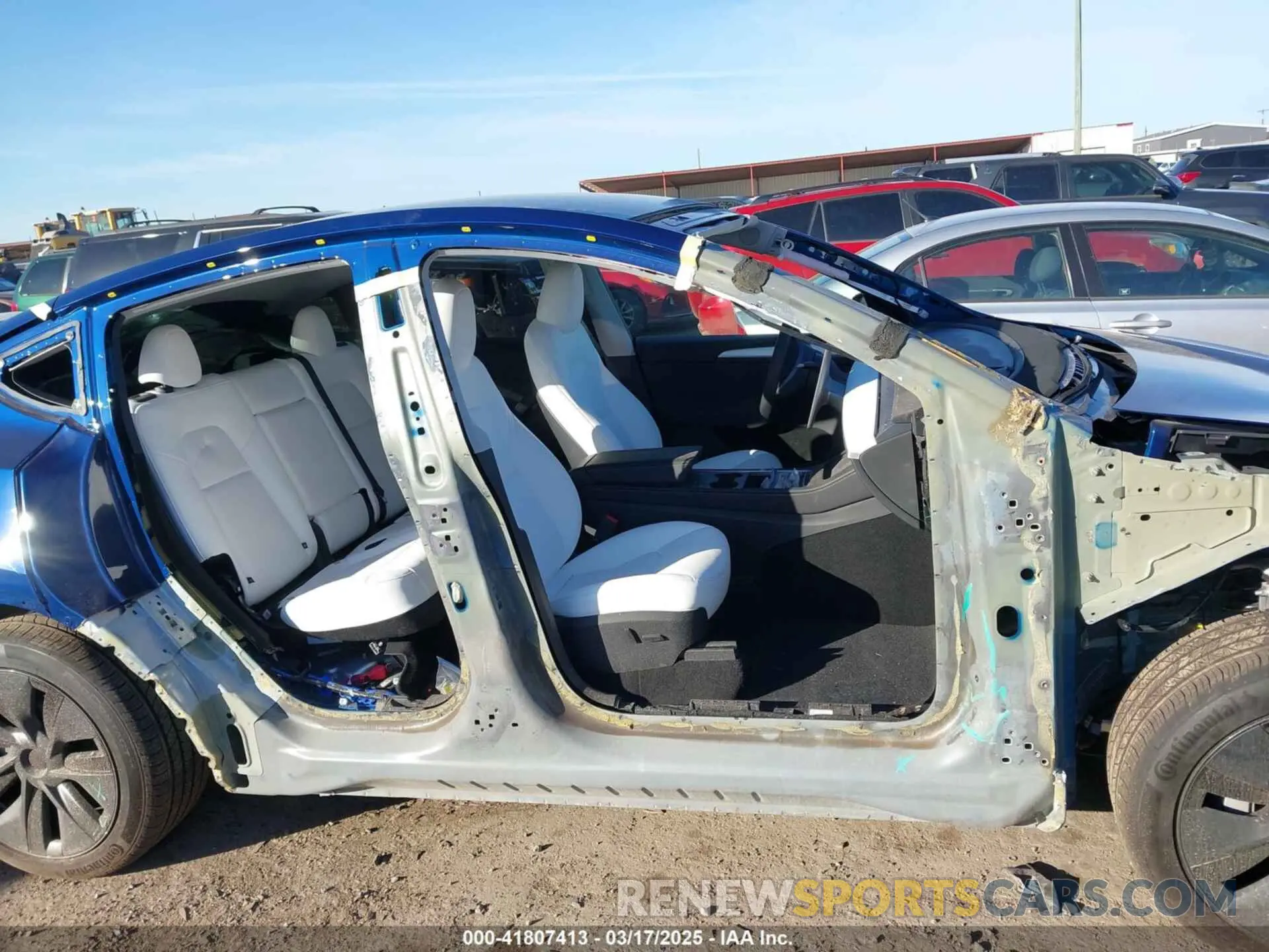 14 Фотография поврежденного автомобиля 7SAYGDED5SA374626 TESLA MODEL Y 2025