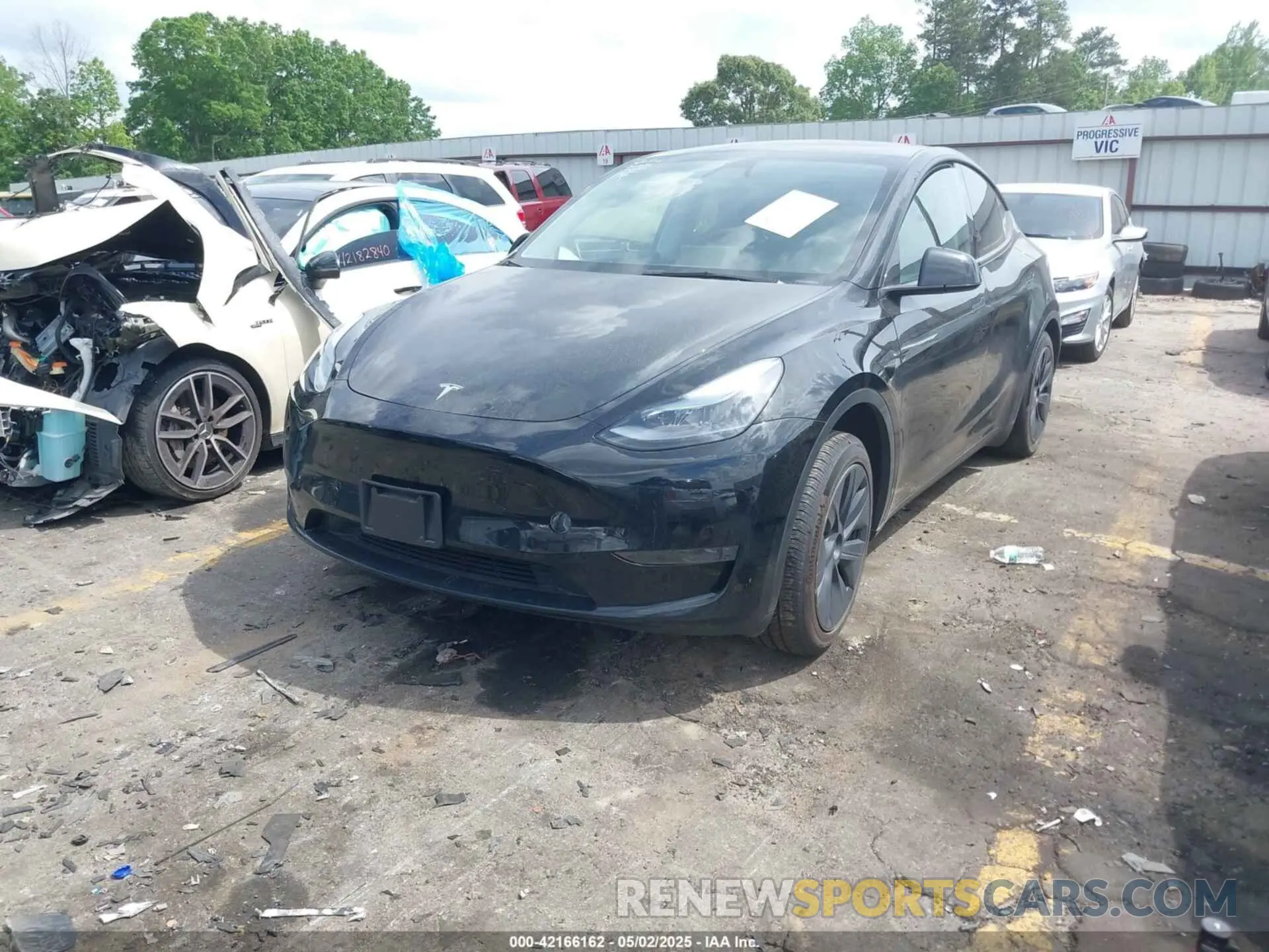 2 Photograph of a damaged car 7SAYGDED6SA340405 TESLA MODEL Y 2025