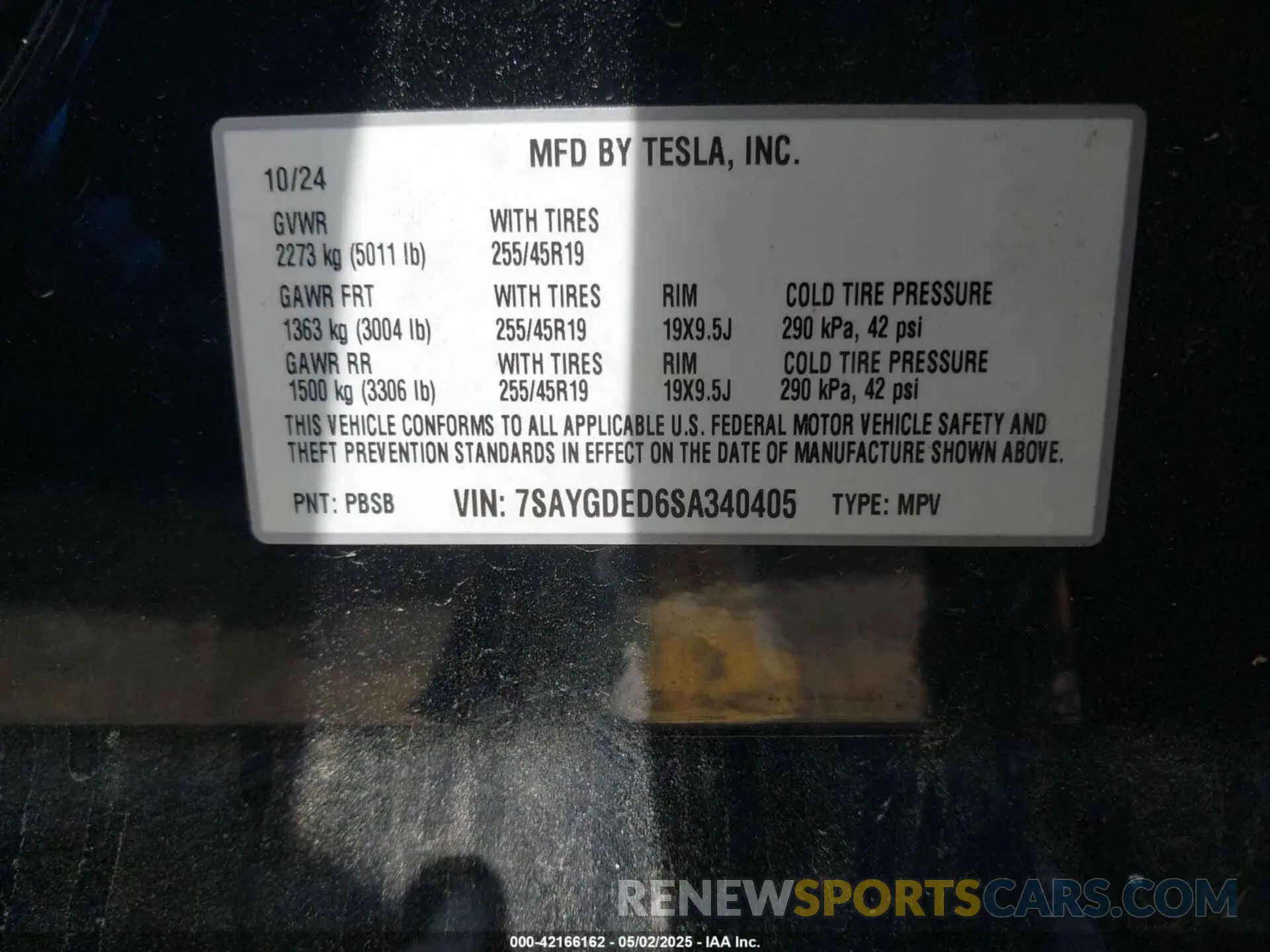 9 Photograph of a damaged car 7SAYGDED6SA340405 TESLA MODEL Y 2025