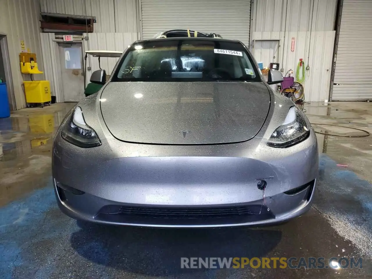 5 Photograph of a damaged car 7SAYGDED6SF228464 TESLA MODEL Y 2025