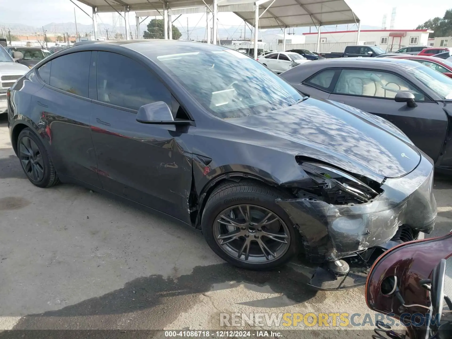 1 Фотография поврежденного автомобиля 7SAYGDED6SF229498 TESLA MODEL Y 2025