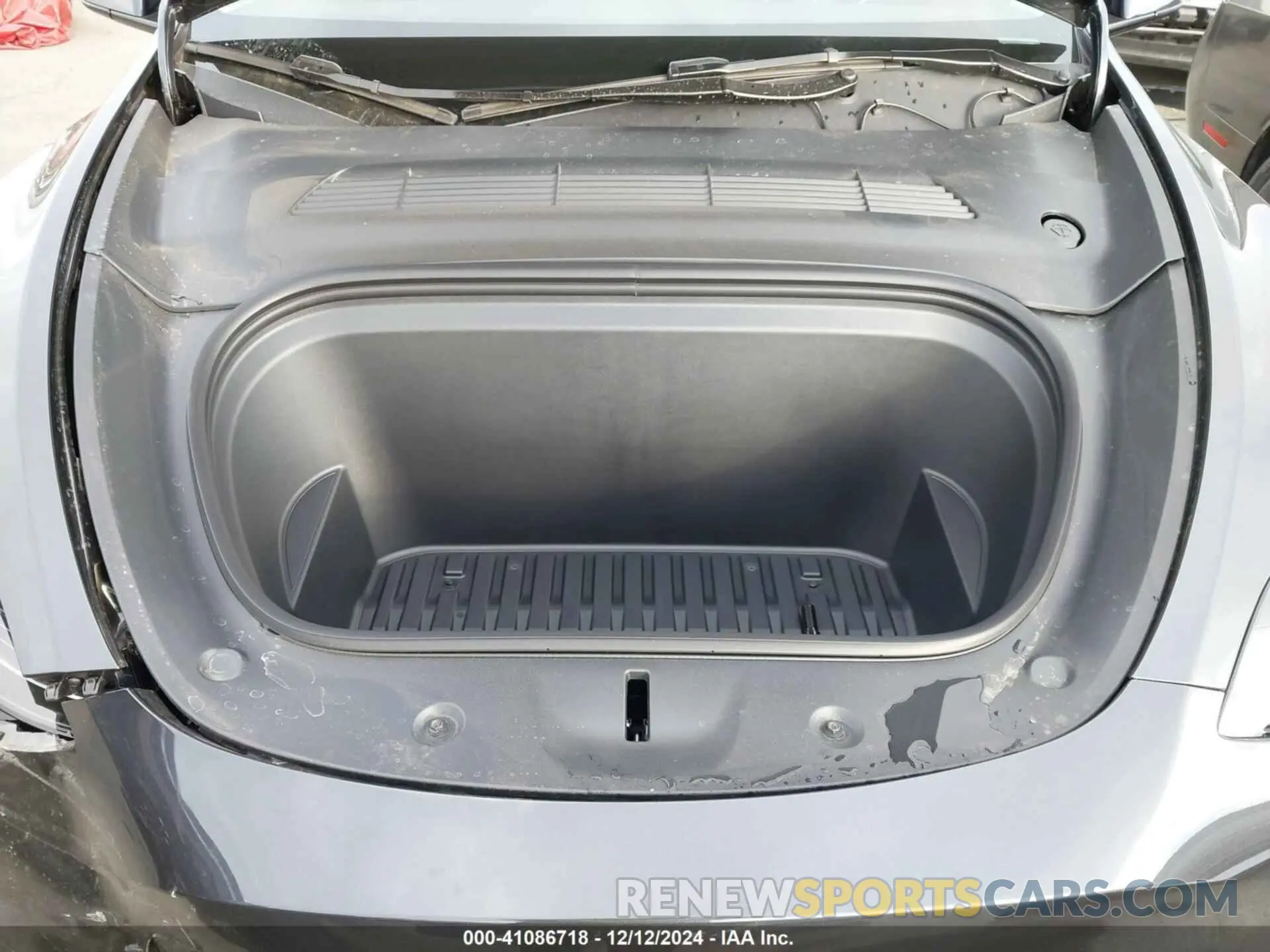10 Фотография поврежденного автомобиля 7SAYGDED6SF229498 TESLA MODEL Y 2025