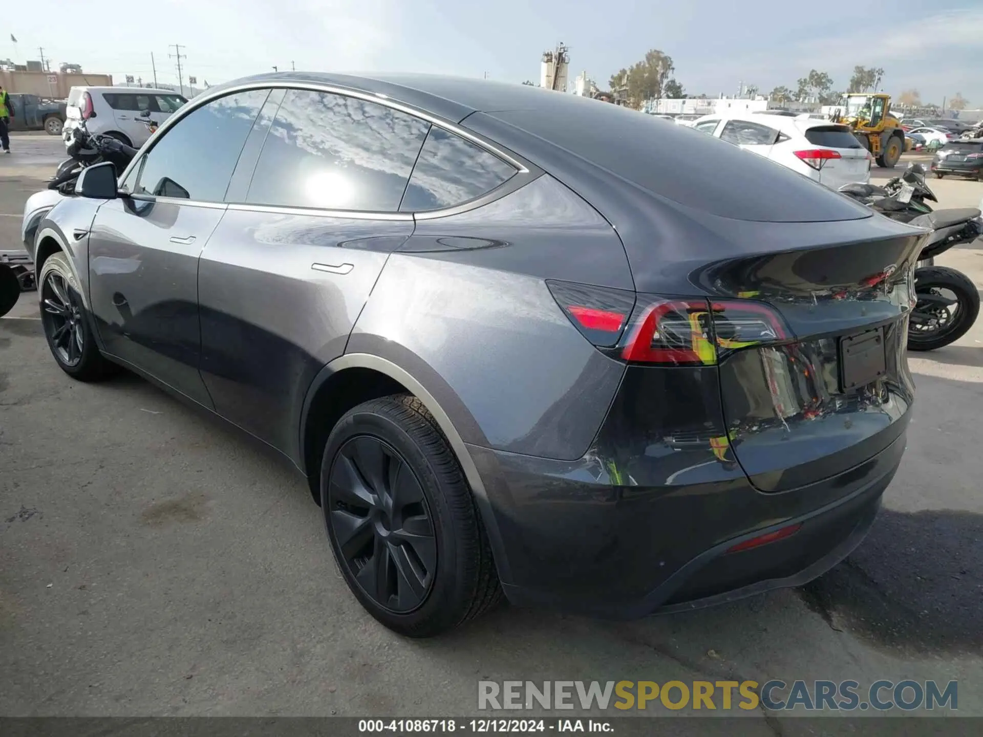 3 Фотография поврежденного автомобиля 7SAYGDED6SF229498 TESLA MODEL Y 2025