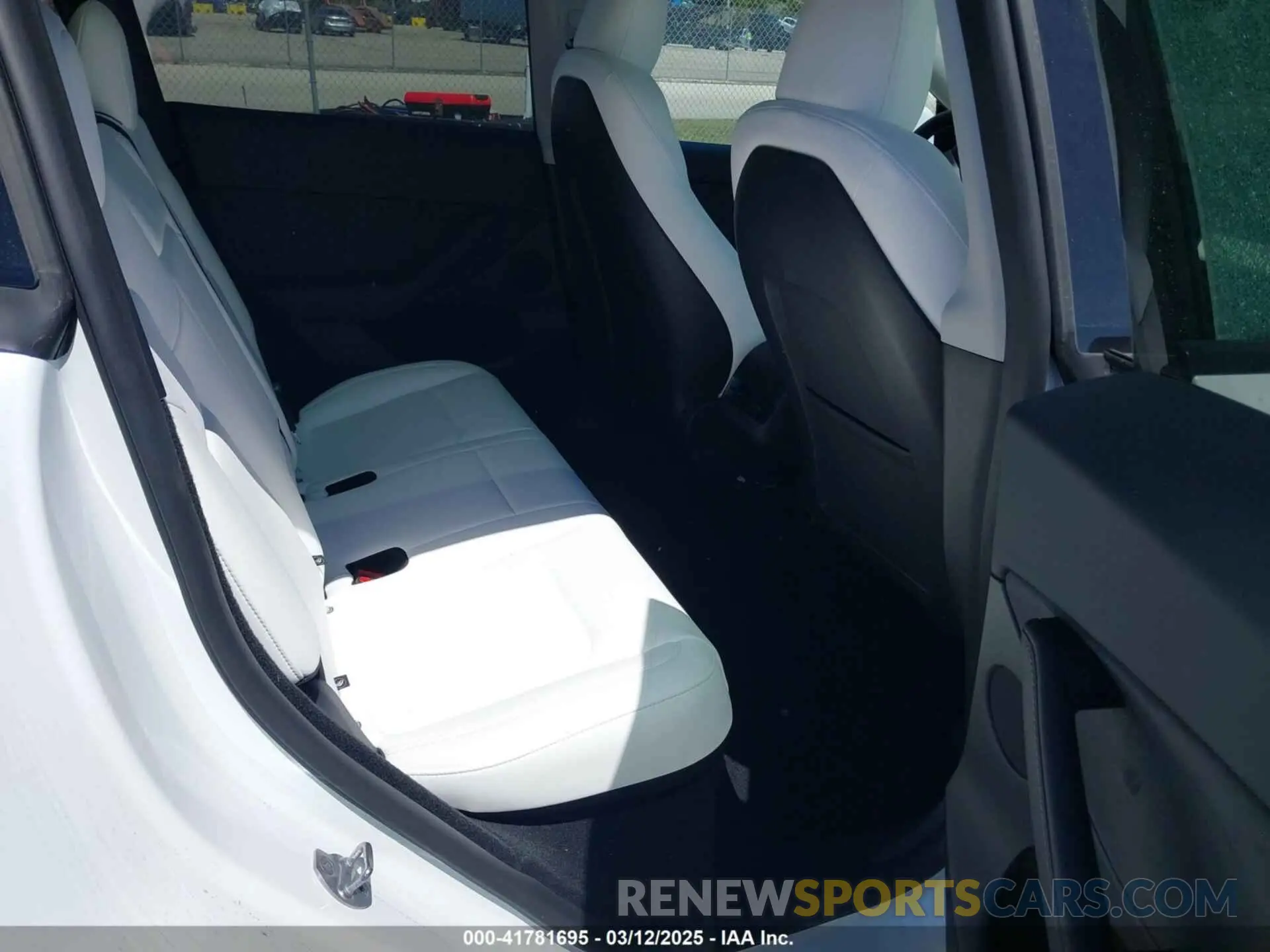 8 Фотография поврежденного автомобиля 7SAYGDED6SF234278 TESLA MODEL Y 2025