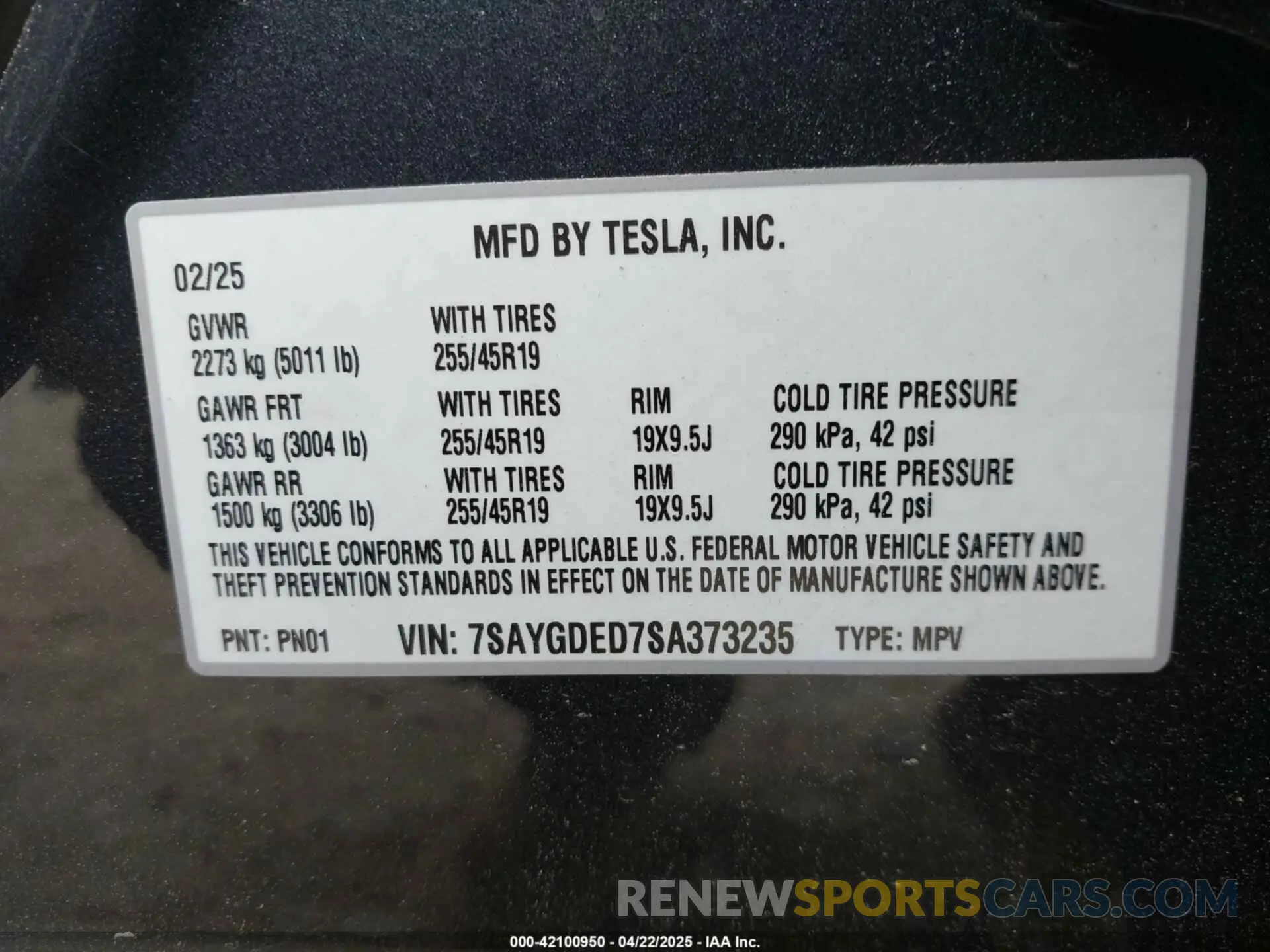 9 Photograph of a damaged car 7SAYGDED7SA373235 TESLA MODEL Y 2025