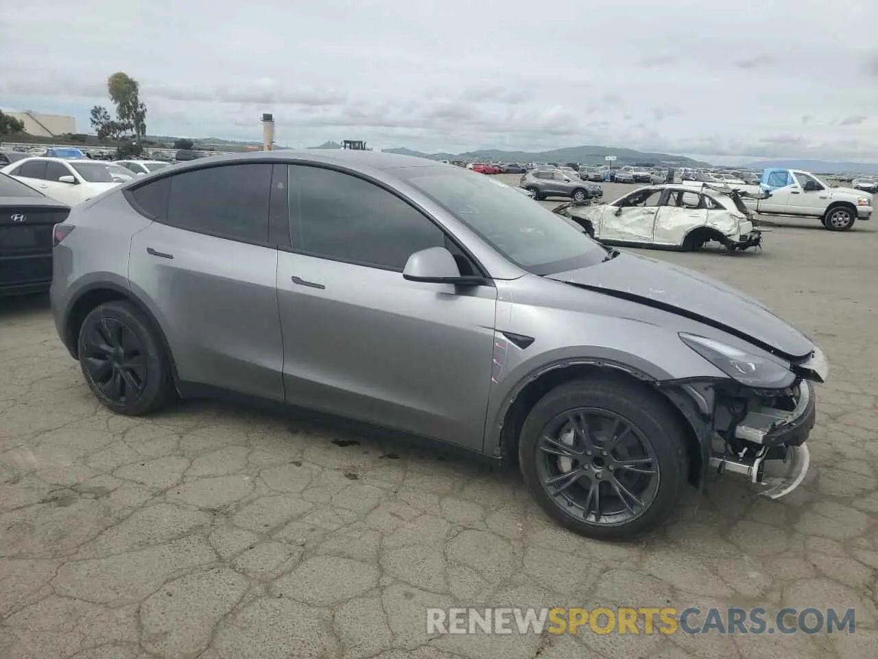 4 Фотография поврежденного автомобиля 7SAYGDED7SF227582 TESLA MODEL Y 2025