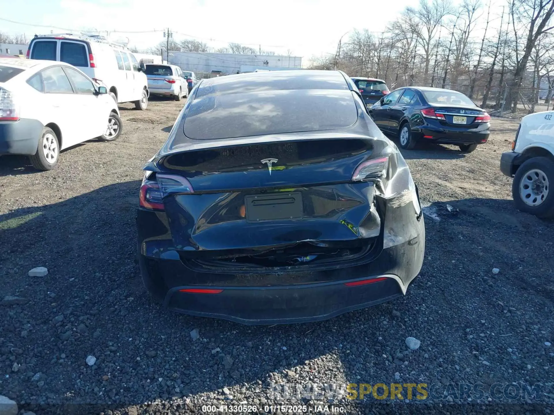 15 Photograph of a damaged car 7SAYGDED7SF229722 TESLA MODEL Y 2025
