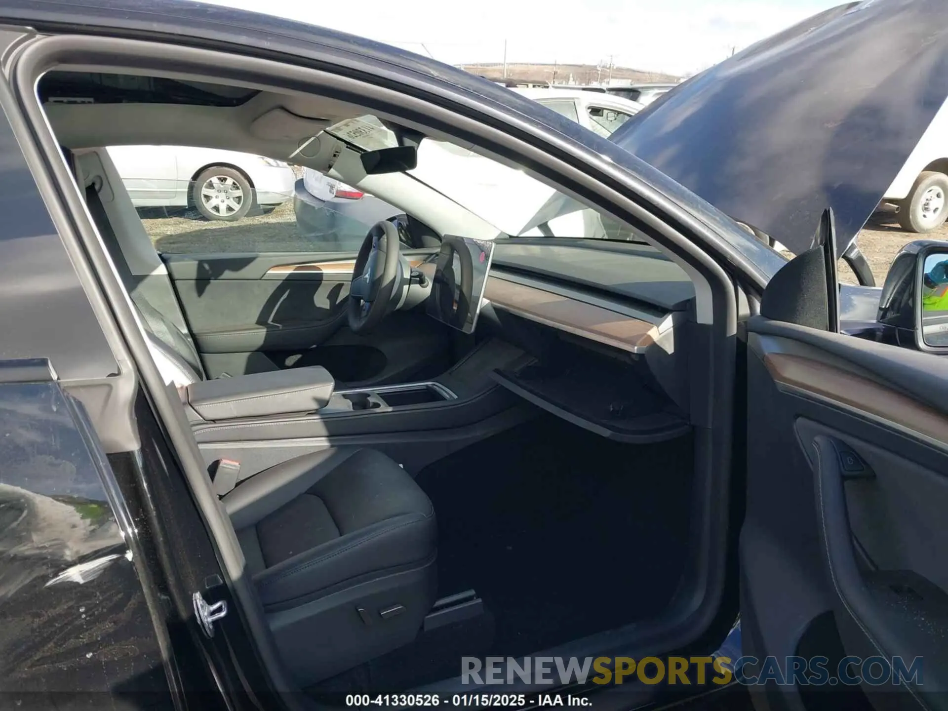 5 Photograph of a damaged car 7SAYGDED7SF229722 TESLA MODEL Y 2025