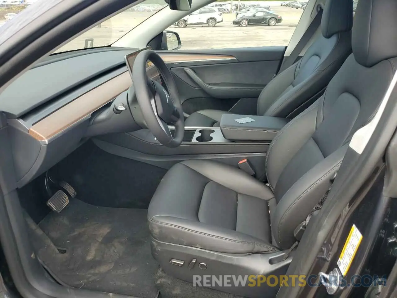 7 Photograph of a damaged car 7SAYGDED7SF320702 TESLA MODEL Y 2025