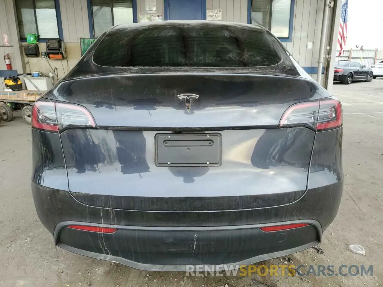 6 Photograph of a damaged car 7SAYGDED8SF218700 TESLA MODEL Y 2025
