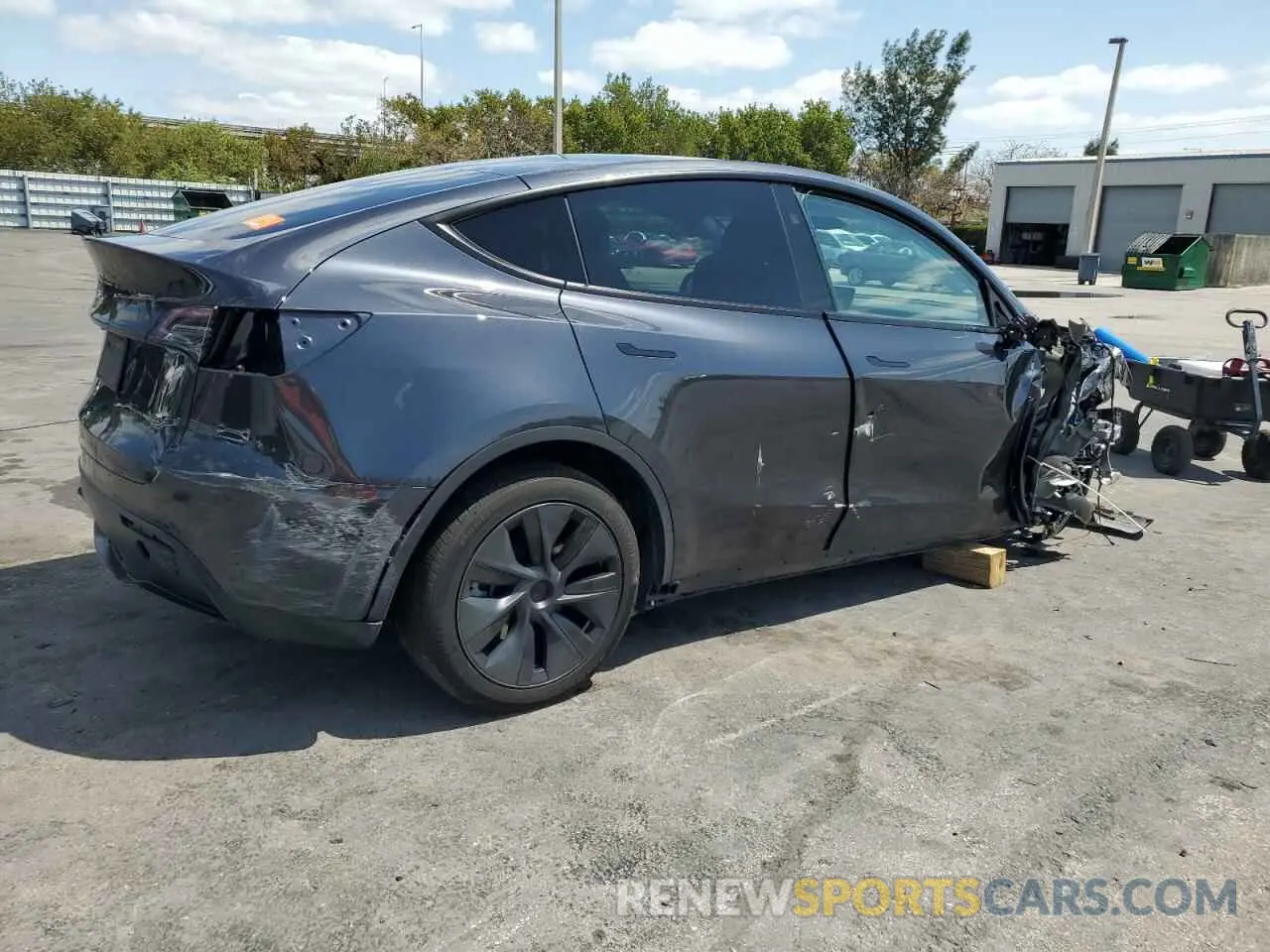 3 Фотография поврежденного автомобиля 7SAYGDED8SF241779 TESLA MODEL Y 2025