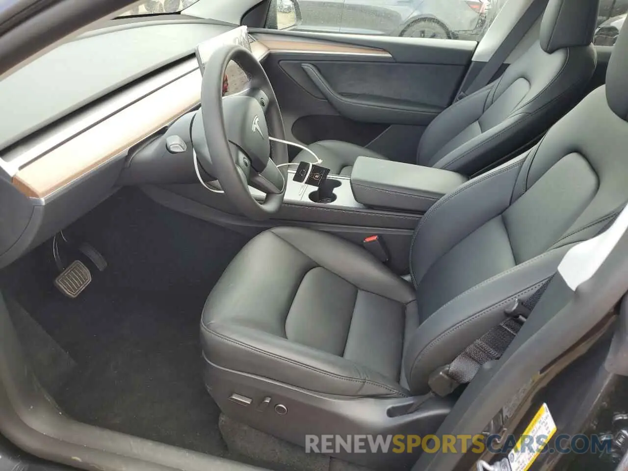 7 Photograph of a damaged car 7SAYGDED8SF279304 TESLA MODEL Y 2025