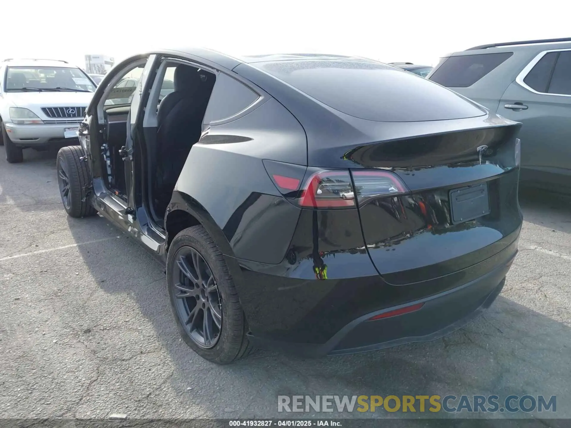 3 Фотография поврежденного автомобиля 7SAYGDED9SF304730 TESLA MODEL Y 2025