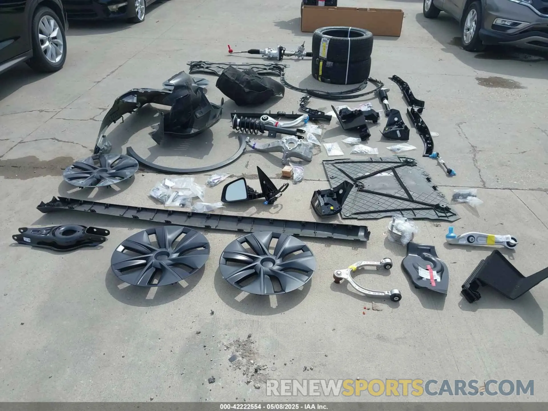 21 Photograph of a damaged car 7SAYGDEDXSA355554 TESLA MODEL Y 2025